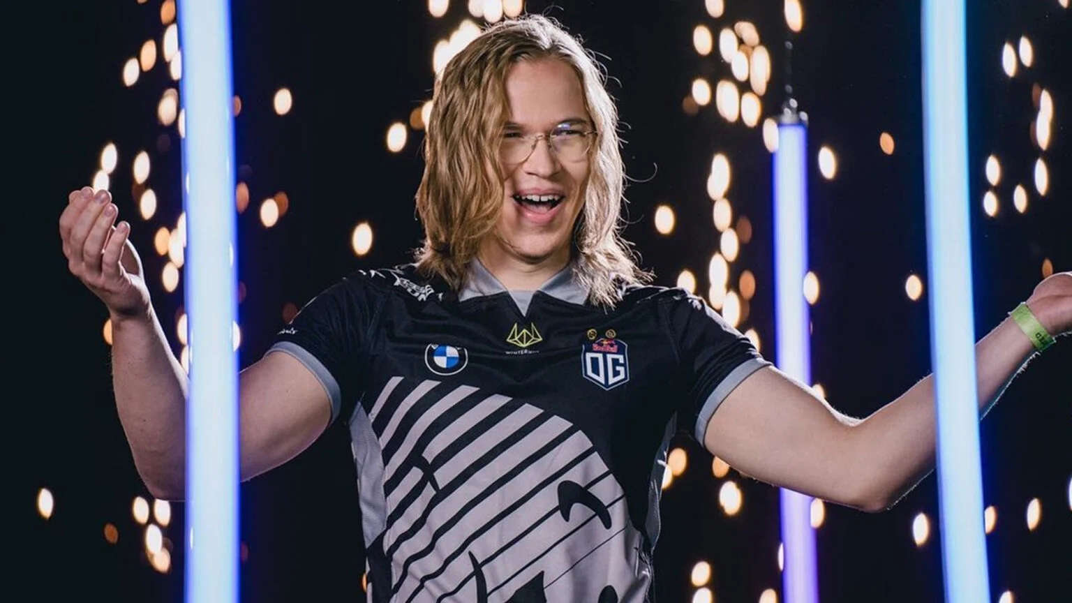 Dota2_Topson_Smiling_TI10-1536x8641111.jpg